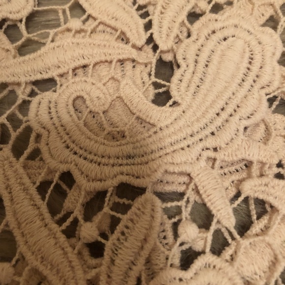 Loft cut out floral blouse - Picture 5 of 6